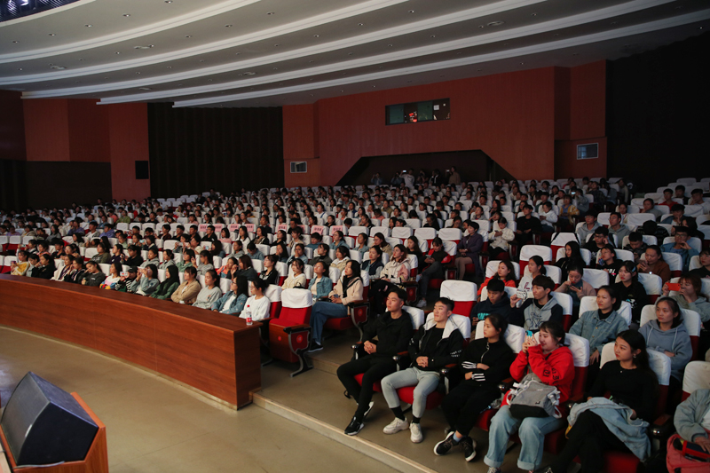 AT8V5206.JPG